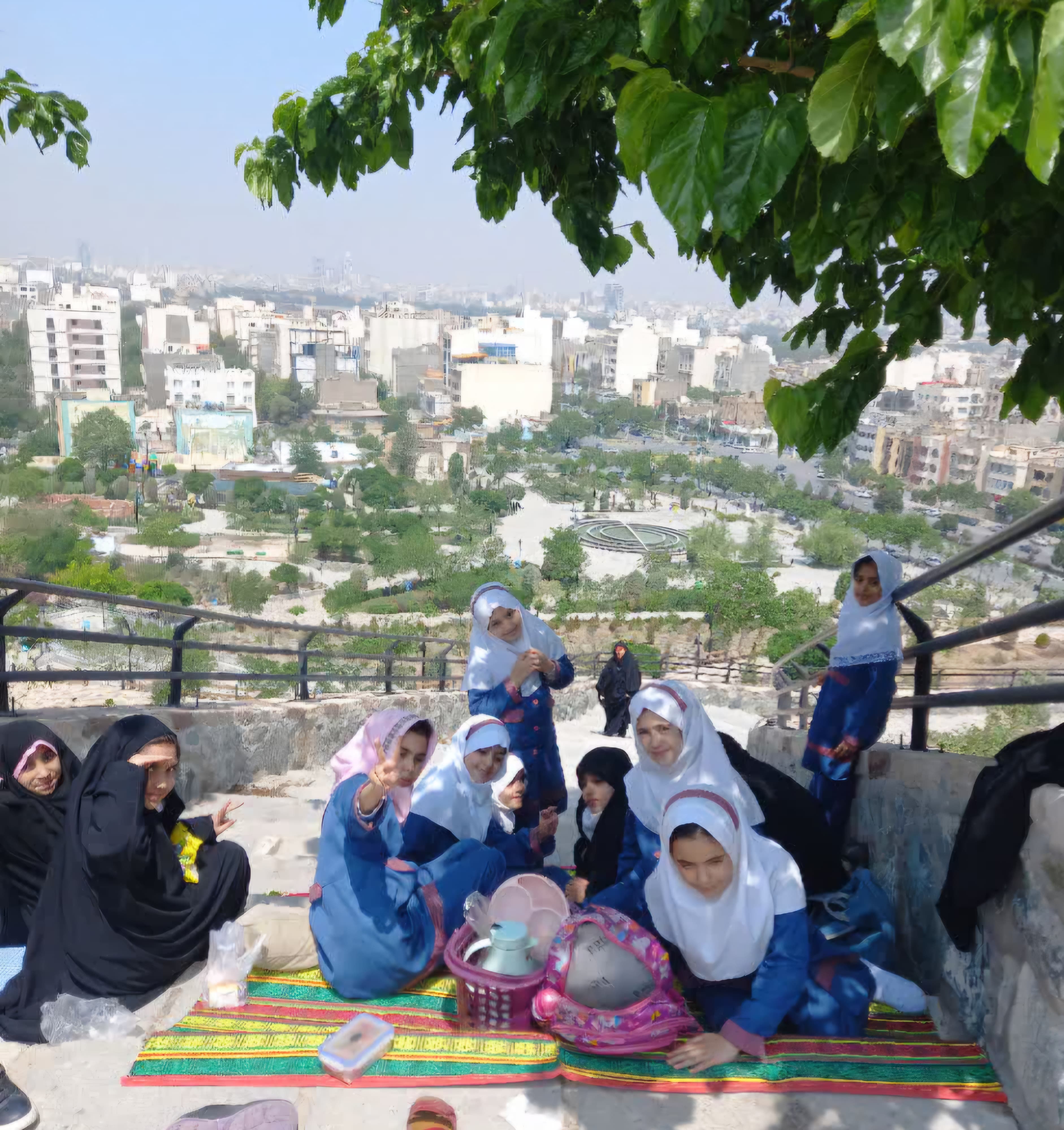 پیش دبستانی و دبستان دخترانه غیر دولتی نور بصیرت دوره اول و دوم